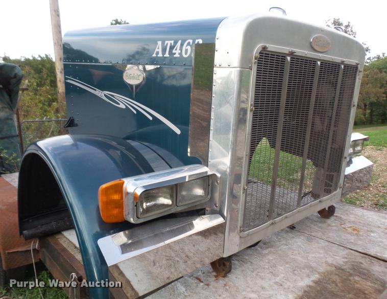 image for item BV9953 Peterbilt 379 extended hood