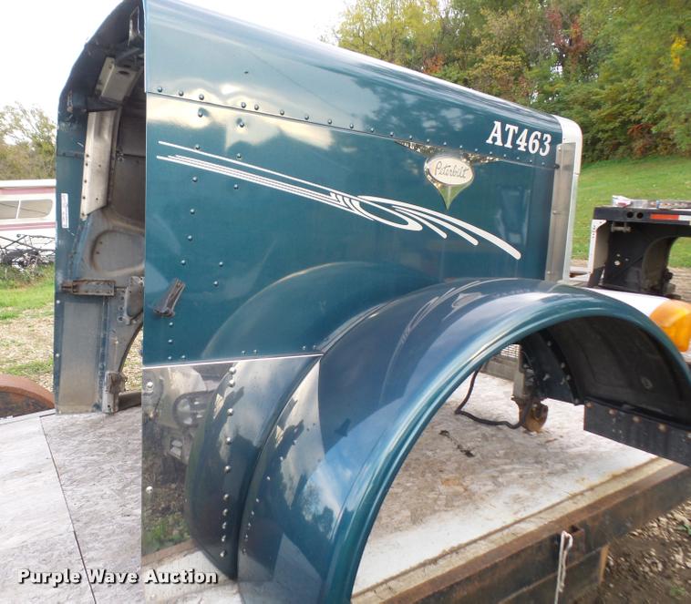 image for item BV9953 Peterbilt 379 extended hood