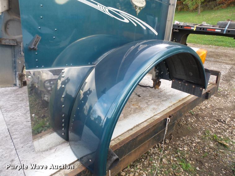 image for item BV9953 Peterbilt 379 extended hood