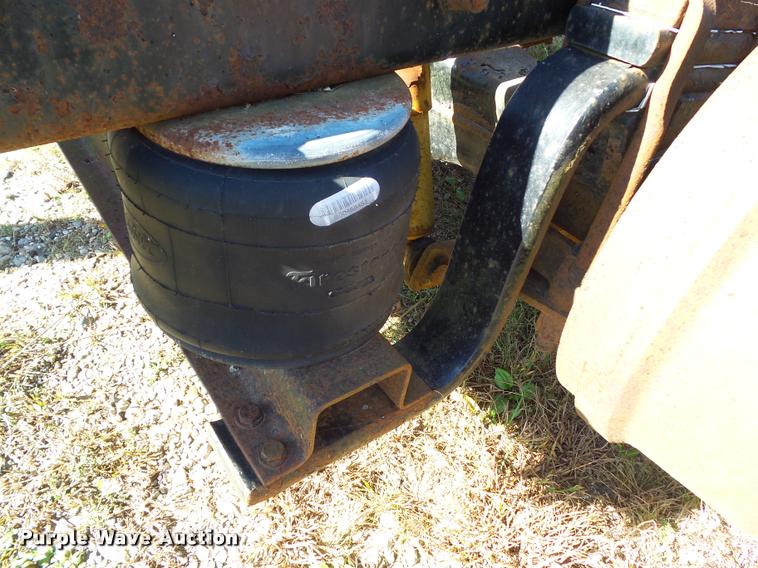 image for item BZ9864 1979 Peterbilt 359 semi truck