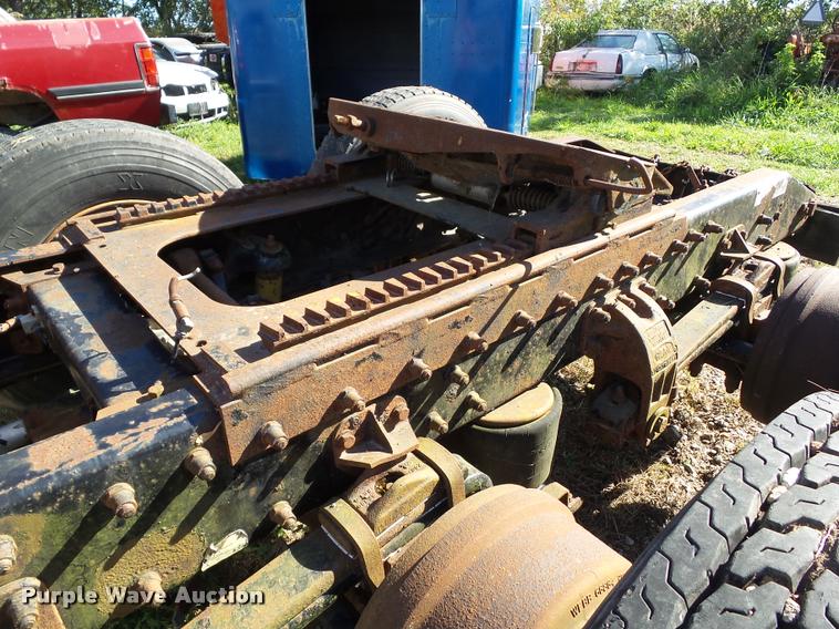 image for item BZ9864 1979 Peterbilt 359 semi truck