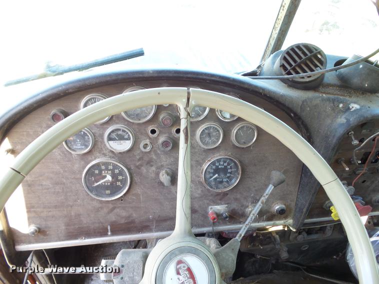 image for item BZ9864 1979 Peterbilt 359 semi truck