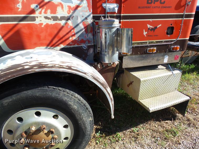 image for item BZ9864 1979 Peterbilt 359 semi truck