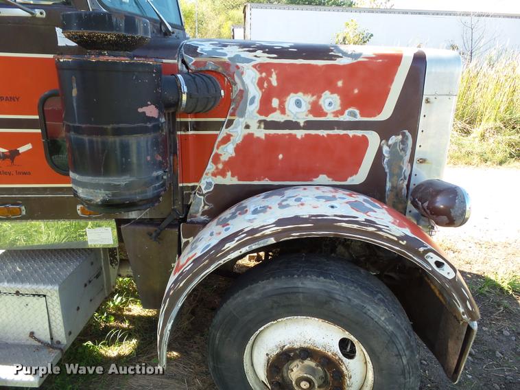 image for item BZ9864 1979 Peterbilt 359 semi truck