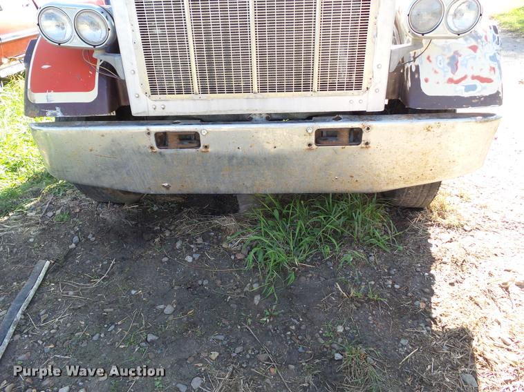 image for item BZ9864 1979 Peterbilt 359 semi truck