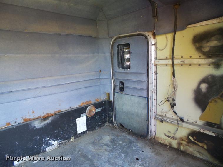 image for item BZ9864 1979 Peterbilt 359 semi truck