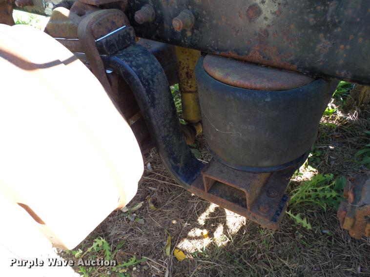 image for item BZ9864 1979 Peterbilt 359 semi truck