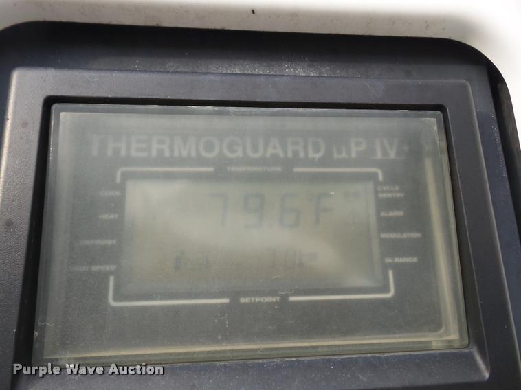 image for item DA3927 1998 Utility VSZR refrigerated van trailer