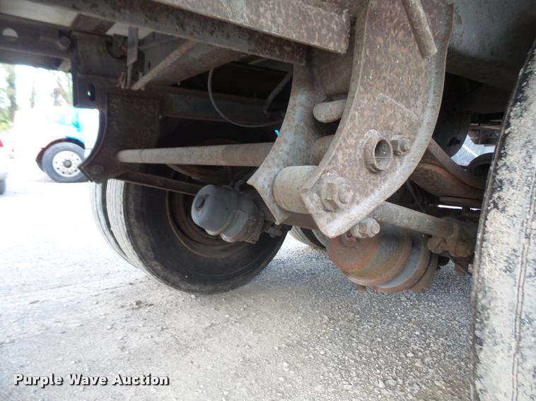 image for item DA3927 1998 Utility VSZR refrigerated van trailer