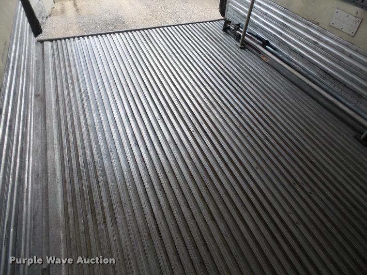 image for item DA3927 1998 Utility VSZR refrigerated van trailer