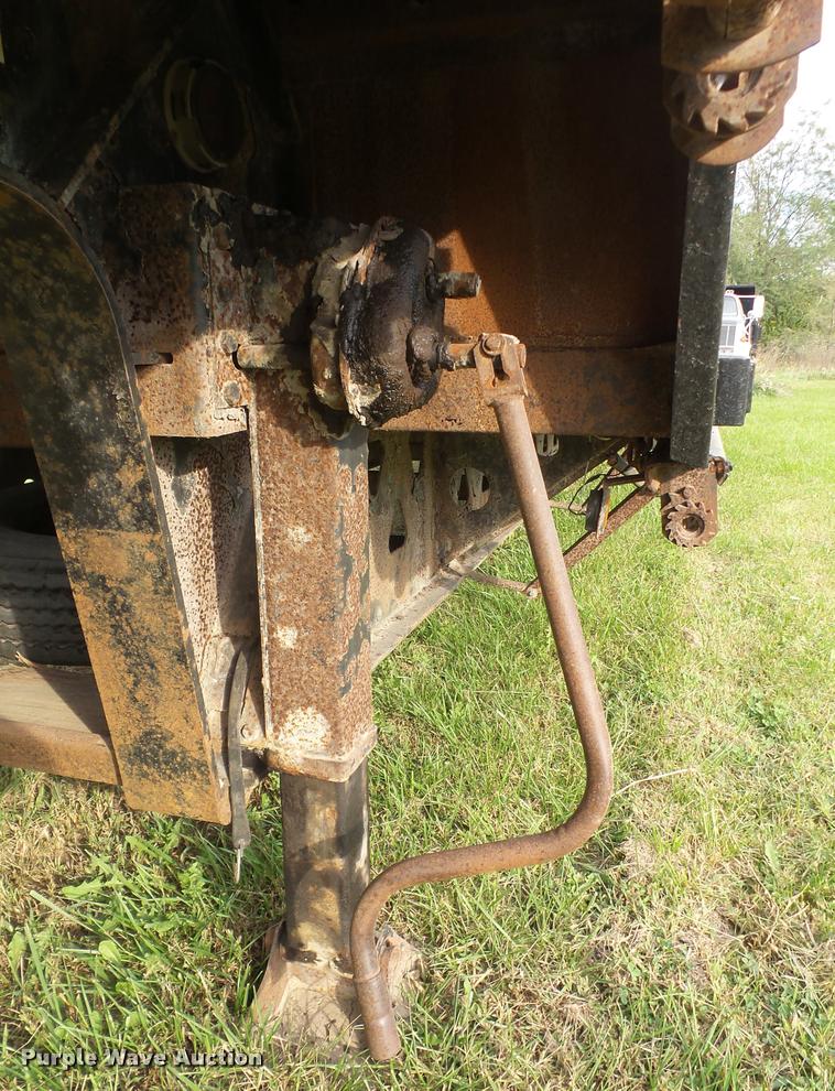 image for item DA3958 1992 Trail King TK80C8-82 drop deck trailer