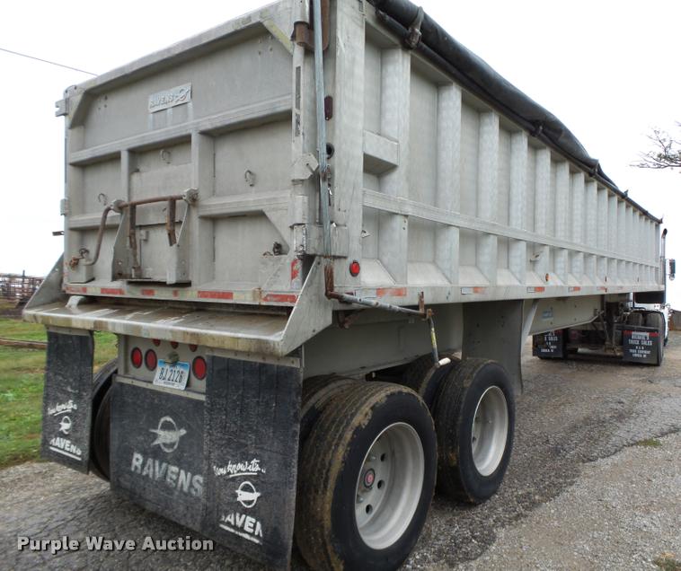 image for item K1432 1988 Ravens end dump trailer