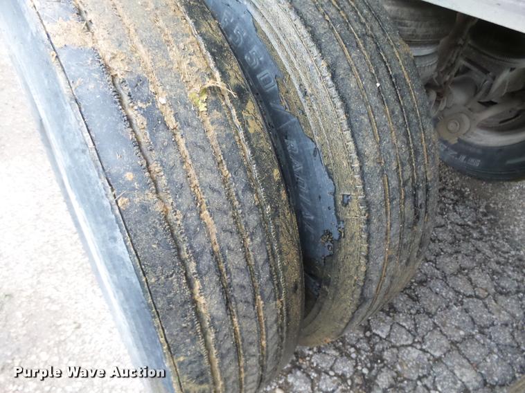 image for item K1432 1988 Ravens end dump trailer