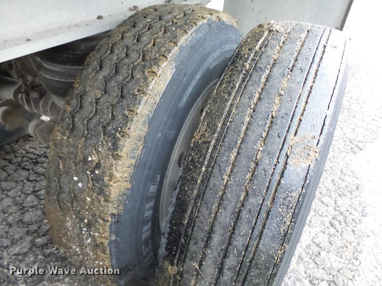 image for item K1432 1988 Ravens end dump trailer