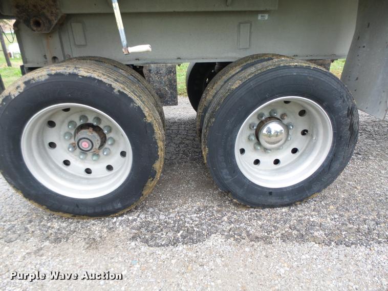 image for item K1432 1988 Ravens end dump trailer