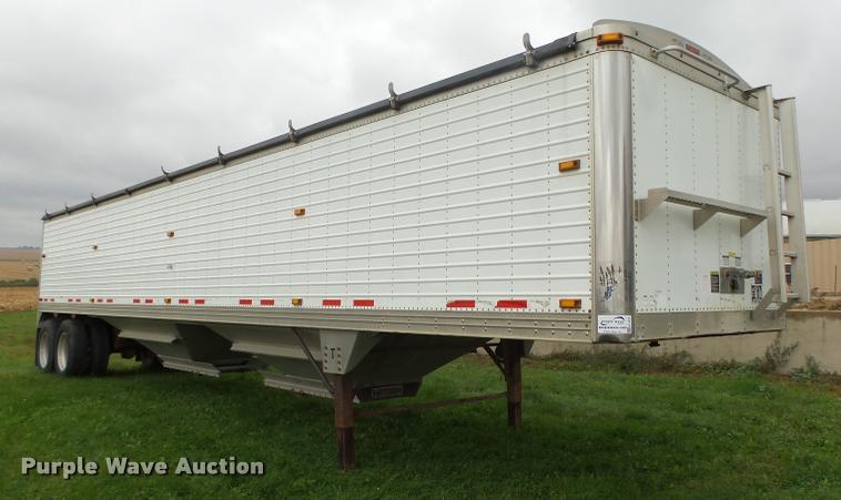 image for item K1457 2010 Timpte Super Hopper double hopper grain trailer