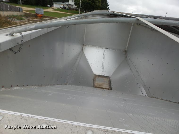 image for item K1457 2010 Timpte Super Hopper double hopper grain trailer