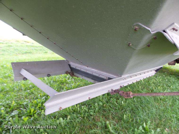 image for item K1457 2010 Timpte Super Hopper double hopper grain trailer