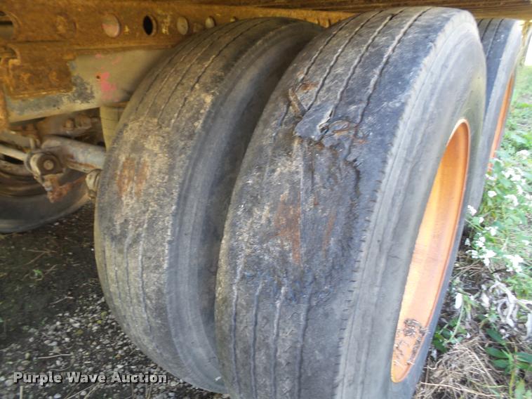 image for item K3705 1998 Trailmobile dry van trailer