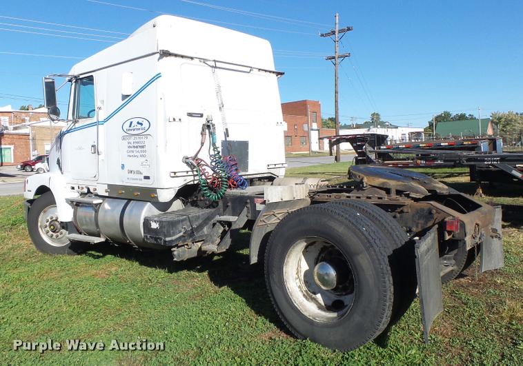 image for item K5675 1994 Volvo WIA semi truck