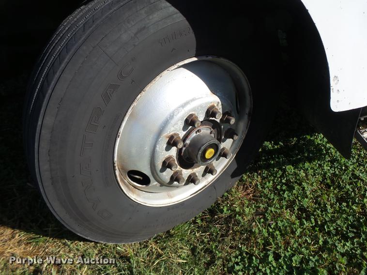 image for item K5675 1994 Volvo WIA semi truck