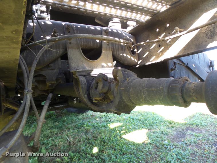 image for item K5675 1994 Volvo WIA semi truck