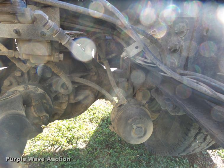 image for item K5675 1994 Volvo WIA semi truck