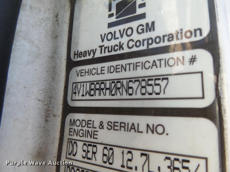 image for item K5675 1994 Volvo WIA semi truck