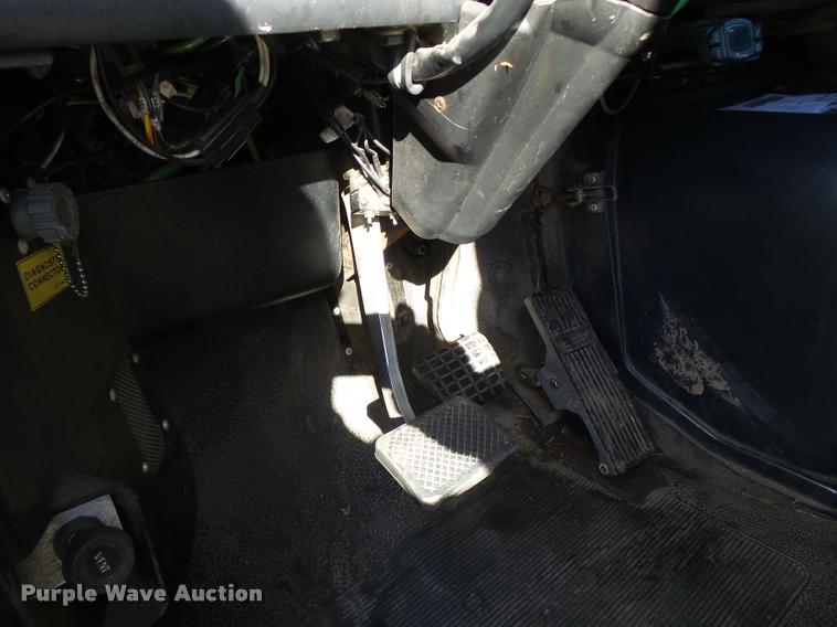 image for item K5675 1994 Volvo WIA semi truck