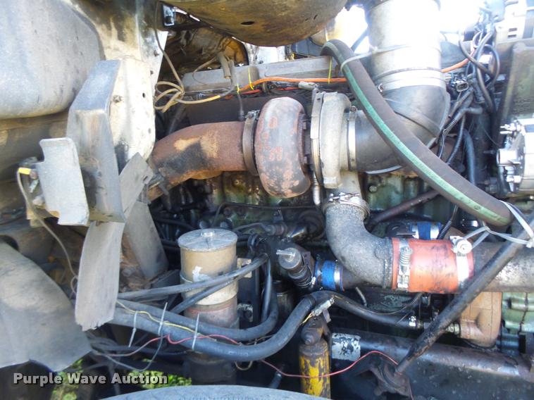 image for item K5675 1994 Volvo WIA semi truck