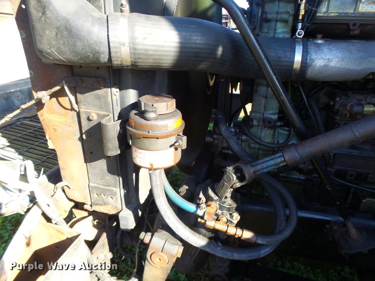 image for item K5675 1994 Volvo WIA semi truck