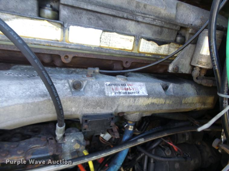 image for item K5675 1994 Volvo WIA semi truck