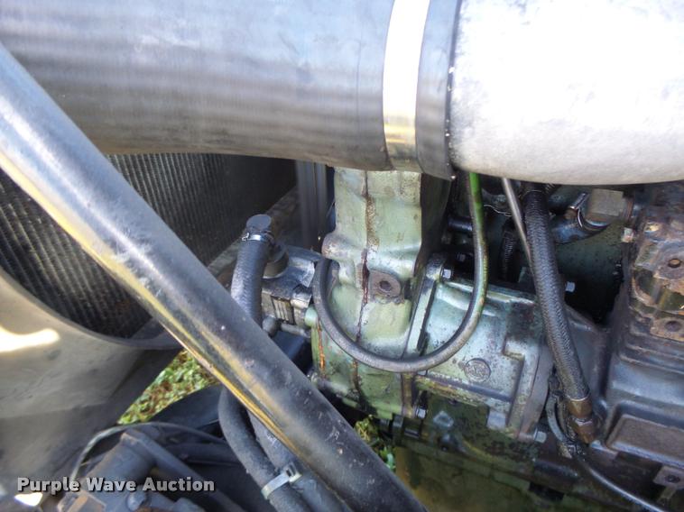 image for item K5675 1994 Volvo WIA semi truck