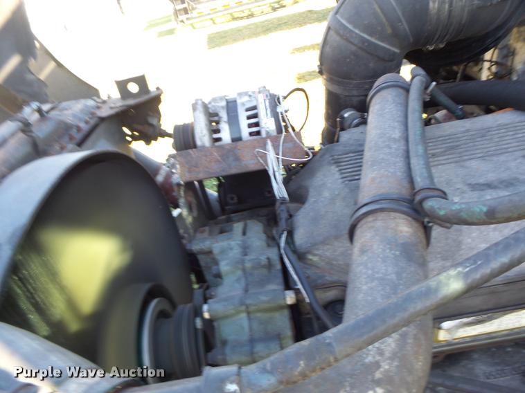 image for item K5675 1994 Volvo WIA semi truck