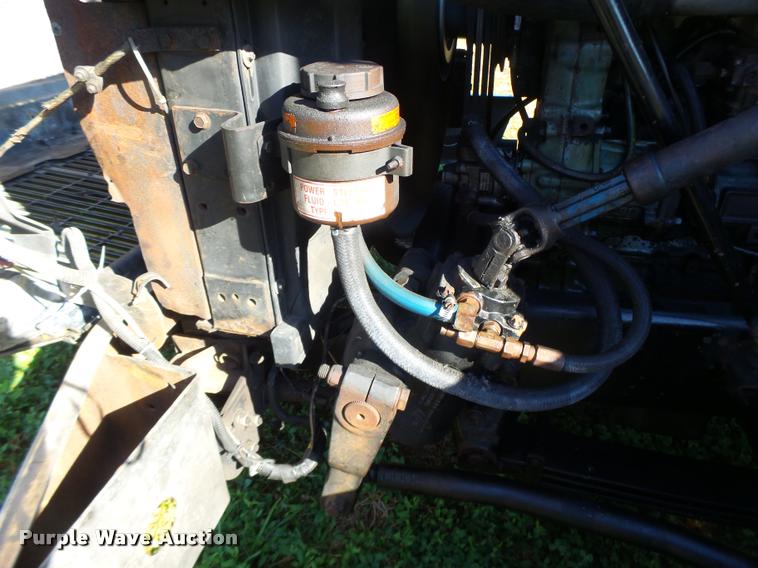 image for item K5675 1994 Volvo WIA semi truck