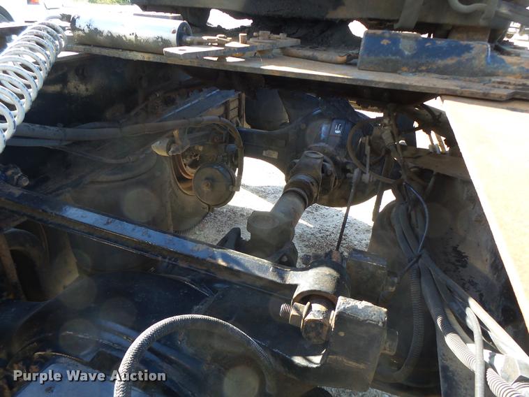 image for item K5682 2001 Mack CX613 semi truck