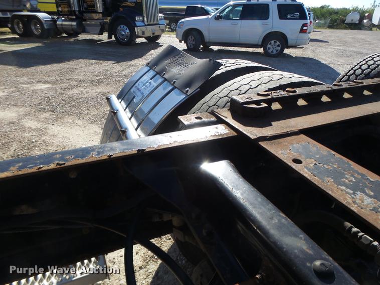 image for item K5682 2001 Mack CX613 semi truck