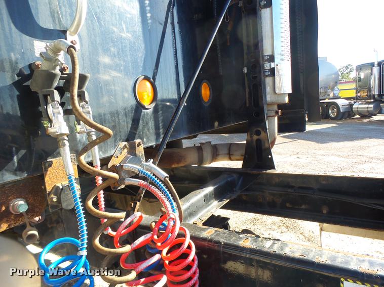 image for item K5682 2001 Mack CX613 semi truck