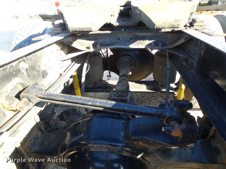 image for item K5682 2001 Mack CX613 semi truck