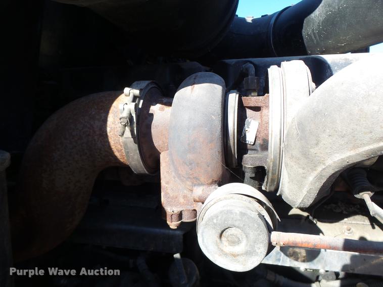 image for item K5682 2001 Mack CX613 semi truck