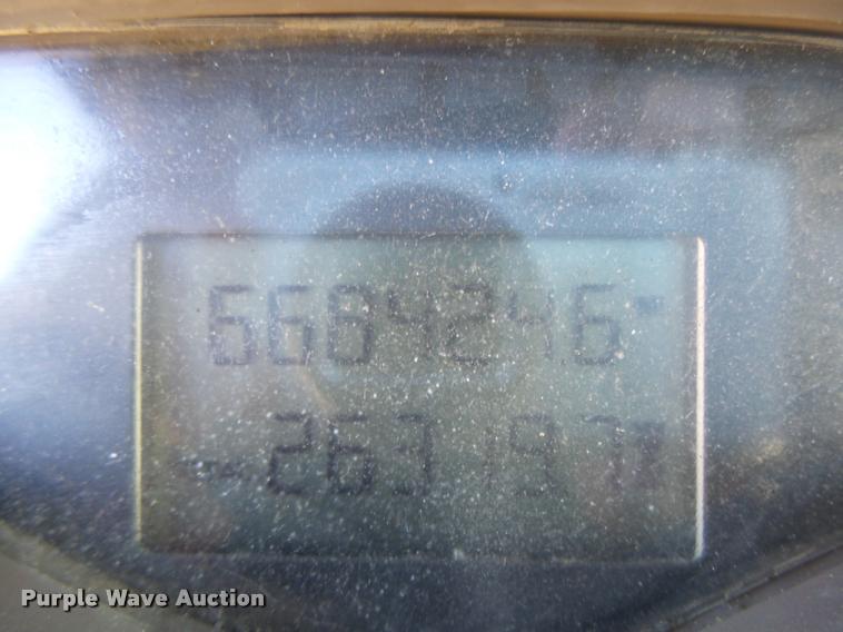 image for item K5682 2001 Mack CX613 semi truck