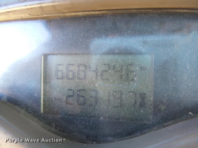 image for item K5682 2001 Mack CX613 semi truck