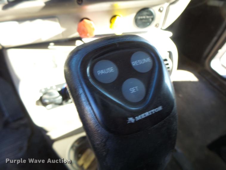 image for item K5682 2001 Mack CX613 semi truck