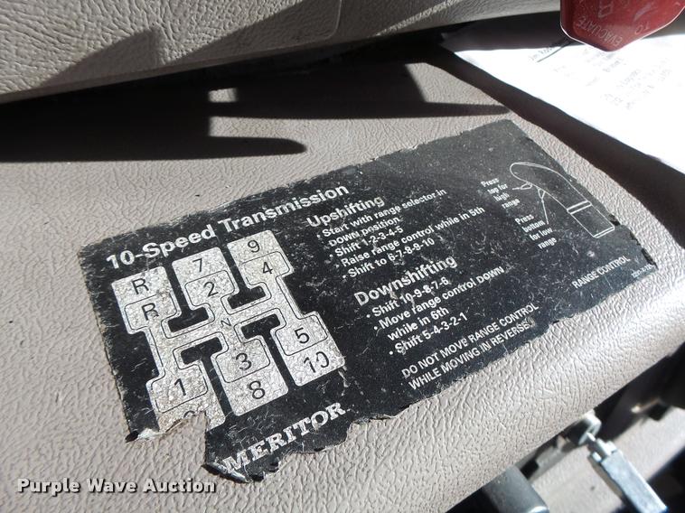 image for item K5682 2001 Mack CX613 semi truck