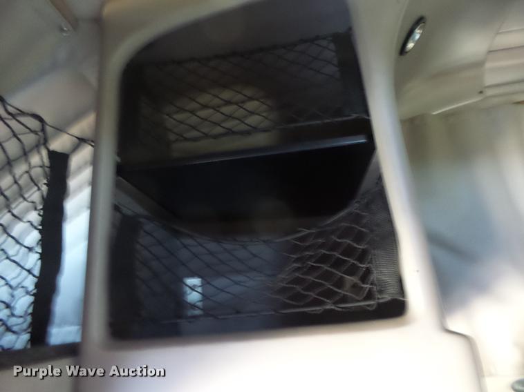 image for item K5682 2001 Mack CX613 semi truck