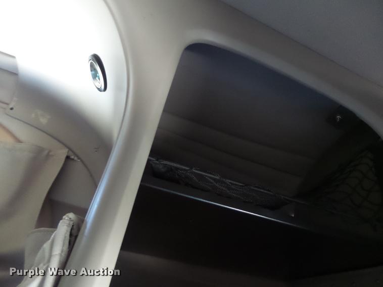 image for item K5682 2001 Mack CX613 semi truck