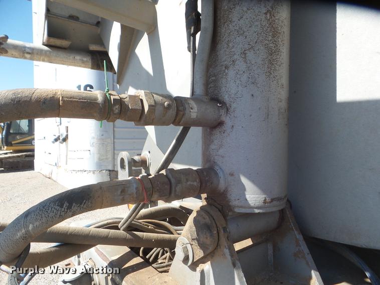 image for item L1726 2004 Trail King TK60SSN-392 side dump trailer