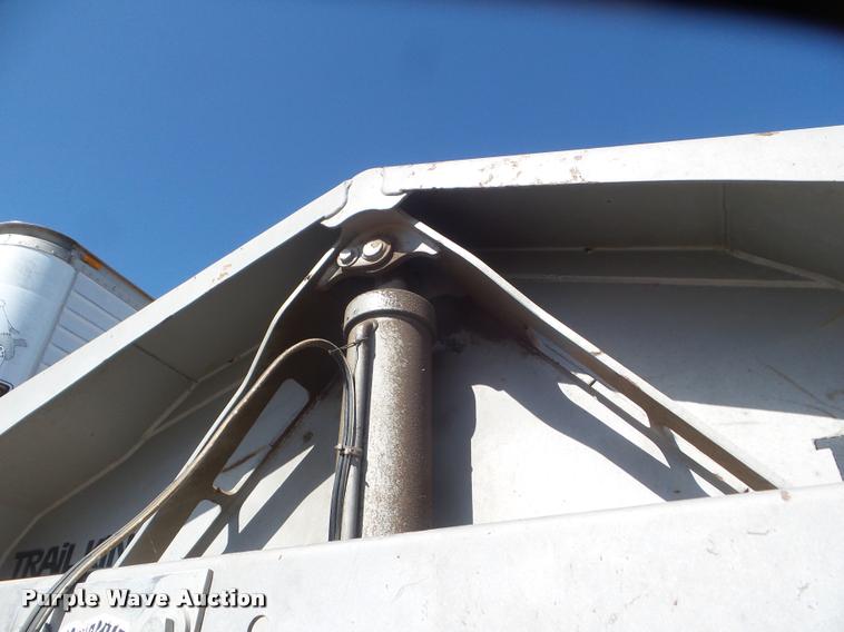 image for item L1726 2004 Trail King TK60SSN-392 side dump trailer