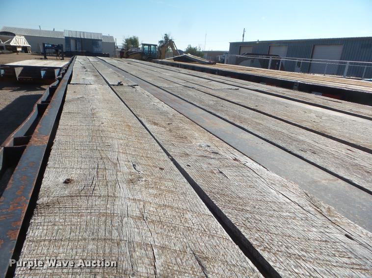 image for item L1730 2016 Hobbs flatbed trailer