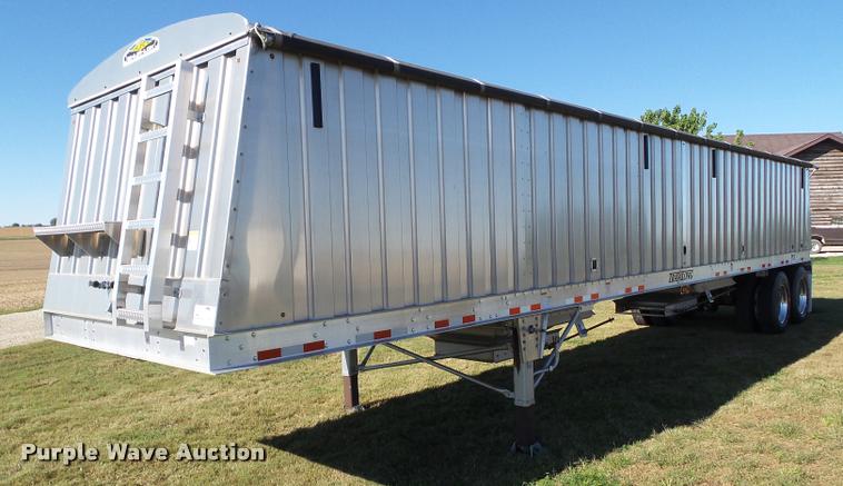 image for item L5526 2011 Travalong double hopper grain trailer